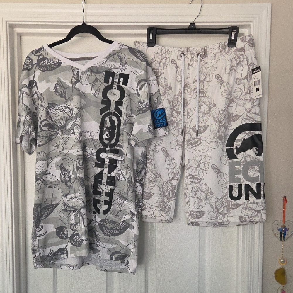 Ecko Unlimited Bold design Shorts And T Set - Black and White